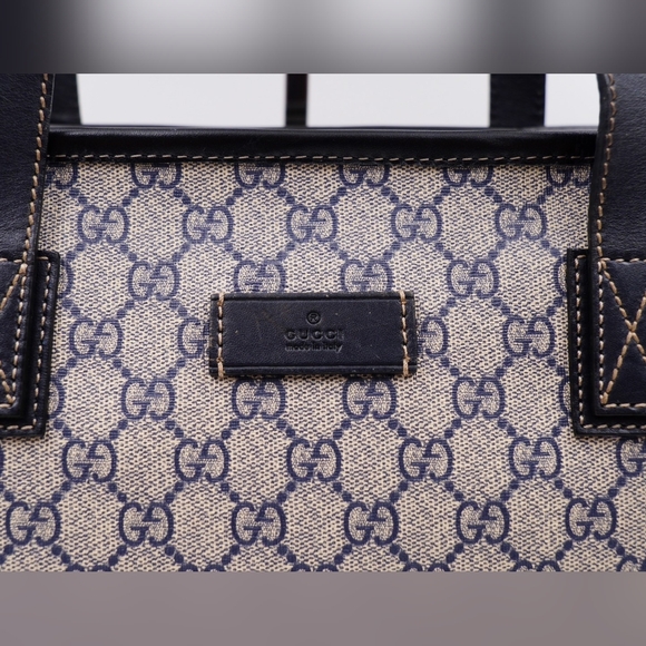 AW41❤️ GUCCI GG Supreme Monogram Zippered Shopping Tote - Picture 2 of 14